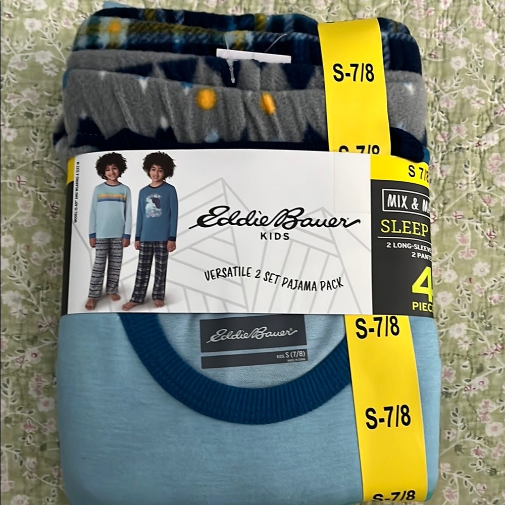 Eddie Bauer 4 piece Blue and Gray Pajama Set Classic Comfort